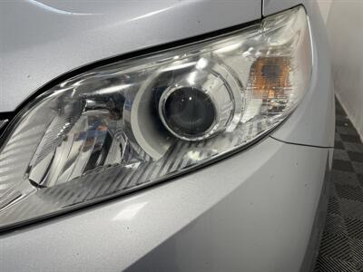 2014 Toyota Sienna LE 8-Passenger Auto Access Seat   - Photo 5 - West Bountiful, UT 84087