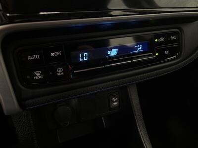 2019 Toyota Corolla SE   - Photo 15 - West Bountiful, UT 84087