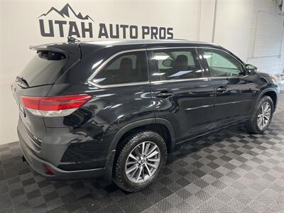 2018 Toyota Highlander XLE   - Photo 3 - West Bountiful, UT 84087