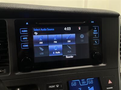 2015 Toyota Sienna LE 7-Passenger Auto Access Seat   - Photo 15 - West Bountiful, UT 84087