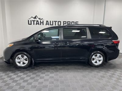 2015 Toyota Sienna LE 7-Passenger Auto Access Seat   - Photo 7 - West Bountiful, UT 84087