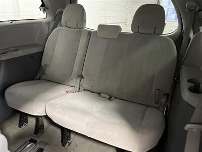 2015 Toyota Sienna LE 7-Passenger Auto Access Seat   - Photo 22 - West Bountiful, UT 84087