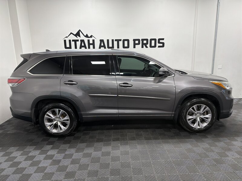 2015 Toyota Highlander XLE - Photo 2 - West Bountiful, UT 84087