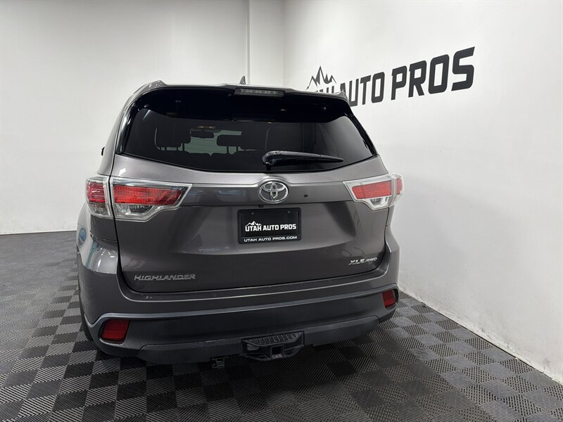 2015 Toyota Highlander XLE - Photo 9 - West Bountiful, UT 84087