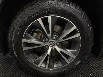 2016 Toyota Highlander XLE   - Photo 12 - West Bountiful, UT 84087