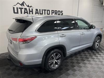 2016 Toyota Highlander XLE   - Photo 3 - West Bountiful, UT 84087