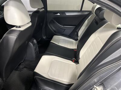 2016 Volkswagen Jetta 1.8T Sport - Photo 23 - West Bountiful, UT 84087