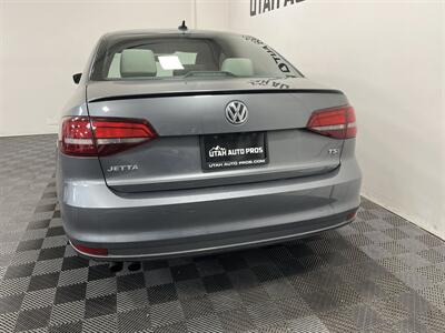 2016 Volkswagen Jetta 1.8T Sport - Photo 8 - West Bountiful, UT 84087