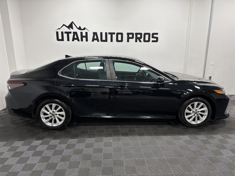 2021 Toyota Camry LE - Photo 2 - West Bountiful, UT 84087
