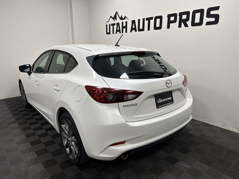 2018 Mazda Mazda3 Touring - Photo 6 - West Bountiful, UT 84087