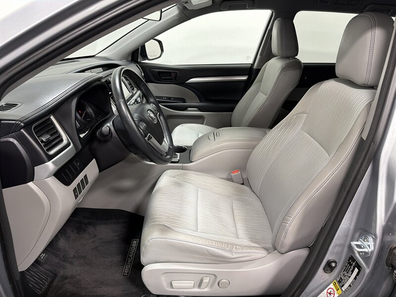 2015 Toyota Highlander LE Plus - Photo 12 - West Bountiful, UT 84087