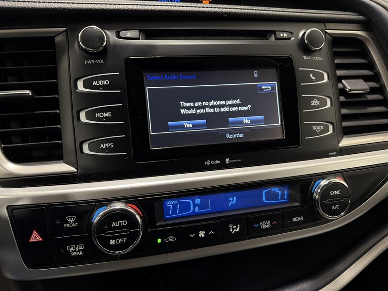 2015 Toyota Highlander LE Plus - Photo 17 - West Bountiful, UT 84087