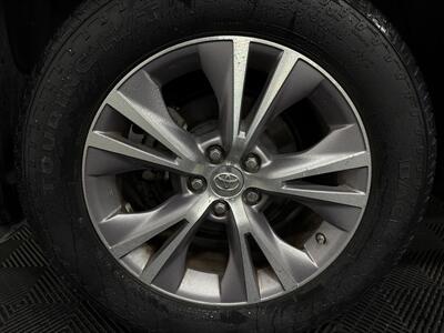 2015 Toyota Highlander LE Plus - Photo 9 - West Bountiful, UT 84087