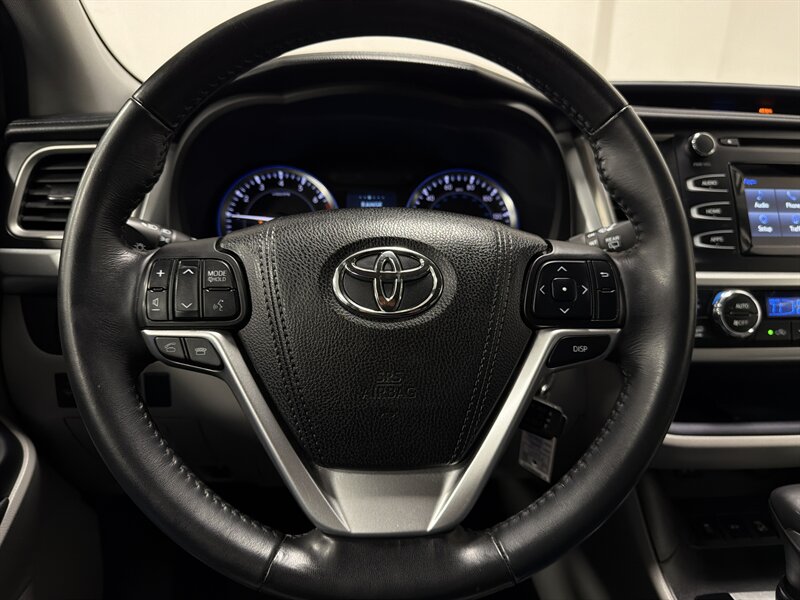 2015 Toyota Highlander LE Plus - Photo 19 - West Bountiful, UT 84087