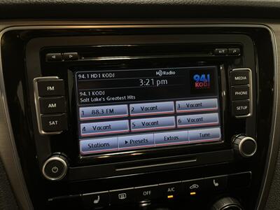 2014 Volkswagen Passat 2.5L SE PZEV   - Photo 16 - West Bountiful, UT 84087