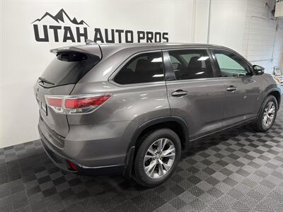 2014 Toyota Highlander LE Plus   - Photo 3 - West Bountiful, UT 84087