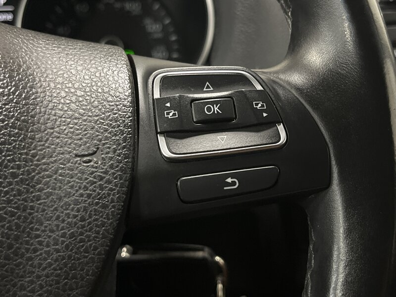 2014 Volkswagen Jetta SportWagen S PZEV - Photo 19 - West Bountiful, UT 84087