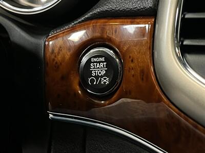 2012 Jeep Grand Cherokee Limited   - Photo 14 - West Bountiful, UT 84087