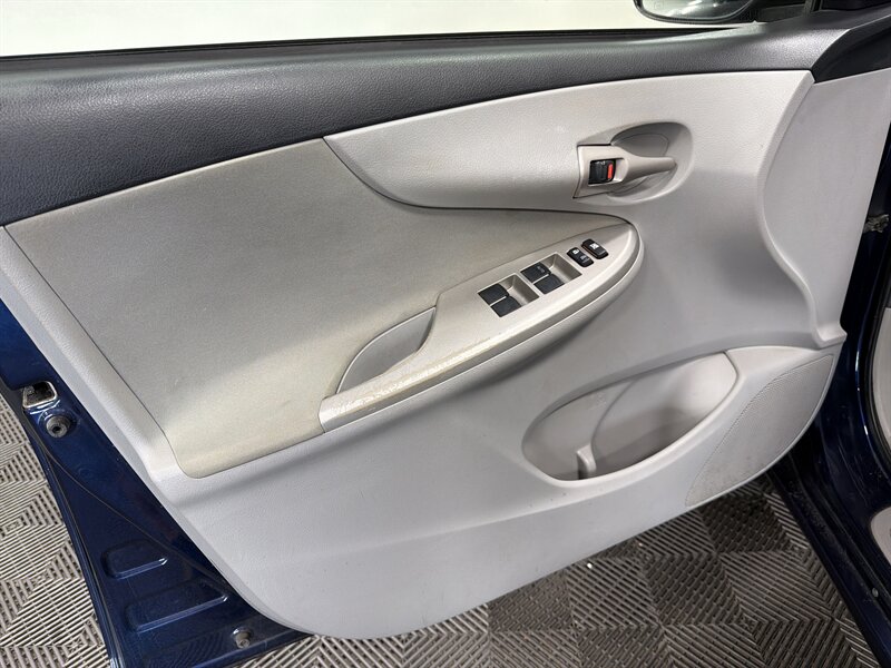 2013 Toyota Corolla LE - Photo 11 - West Bountiful, UT 84087