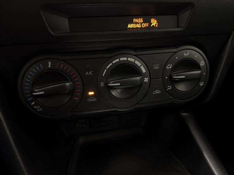 2015 Mazda Mazda3 i Sport - Photo 14 - West Bountiful, UT 84087