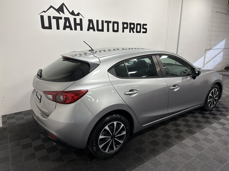 2015 Mazda Mazda3 i Sport - Photo 3 - West Bountiful, UT 84087