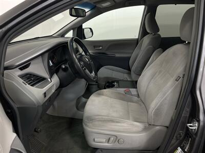 2015 Toyota Sienna LE 7-Passenger Auto   - Photo 14 - West Bountiful, UT 84087