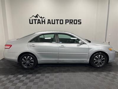 2011 Toyota Camry LE   - Photo 2 - West Bountiful, UT 84087