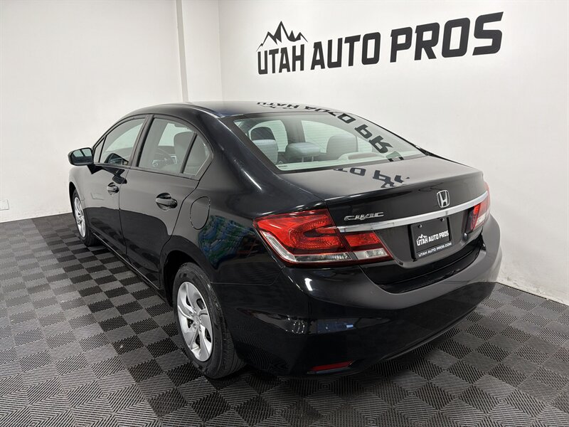 2015 Honda Civic LX - Photo 7 - West Bountiful, UT 84087