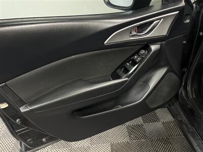 2018 Mazda Mazda3 Sport   - Photo 12 - West Bountiful, UT 84087