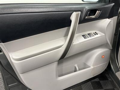 2010 Toyota Highlander Sport   - Photo 15 - West Bountiful, UT 84087