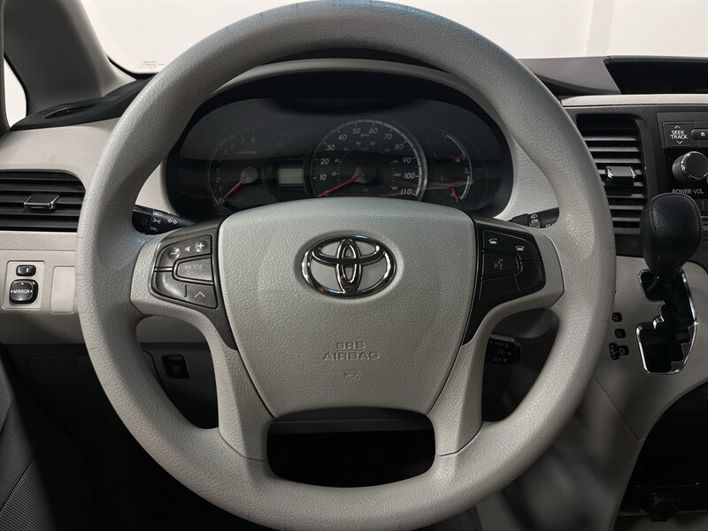 2012 Toyota Sienna LE 7-Passenger - Photo 22 - West Bountiful, UT 84087