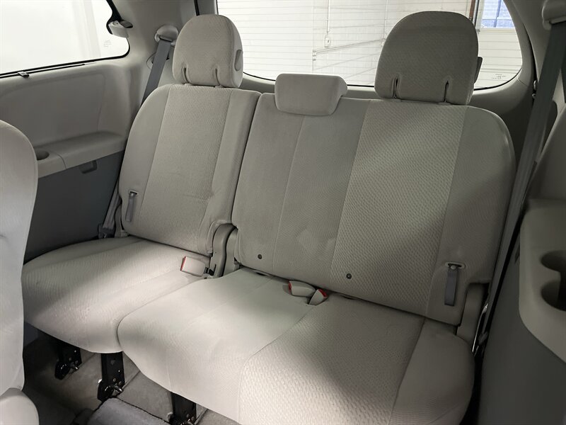 2012 Toyota Sienna LE 7-Passenger - Photo 25 - West Bountiful, UT 84087