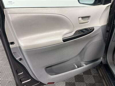 2012 Toyota Sienna LE 7-Passenger - Photo 14 - West Bountiful, UT 84087