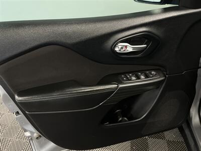 2015 Jeep Cherokee Sport   - Photo 16 - West Bountiful, UT 84087