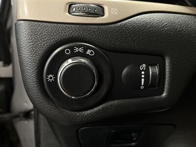 2015 Jeep Cherokee Sport   - Photo 18 - West Bountiful, UT 84087