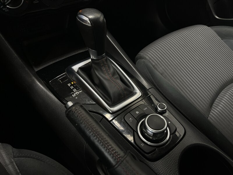2016 Mazda Mazda3 i Touring - Photo 16 - West Bountiful, UT 84087