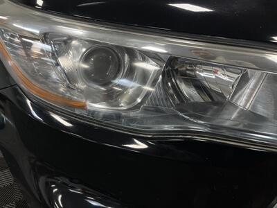 2016 Toyota Highlander XLE   - Photo 5 - West Bountiful, UT 84087