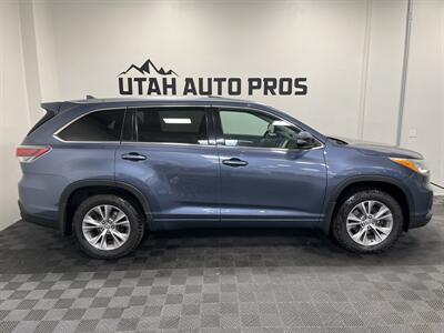 2014 Toyota Highlander XLE   - Photo 2 - West Bountiful, UT 84087