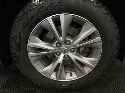 2014 Toyota Highlander XLE   - Photo 4 - West Bountiful, UT 84087