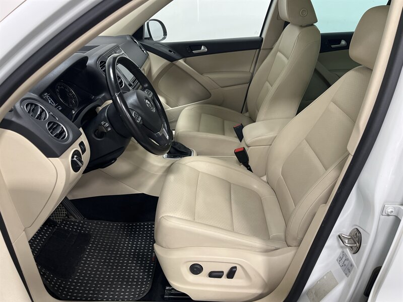 2017 Volkswagen Tiguan 2.0T Wolfsburg Editi - Photo 13 - West Bountiful, UT 84087