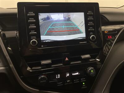 2021 Toyota Camry SE   - Photo 16 - West Bountiful, UT 84087