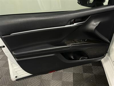 2021 Toyota Camry SE   - Photo 11 - West Bountiful, UT 84087