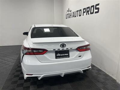 2021 Toyota Camry SE   - Photo 8 - West Bountiful, UT 84087