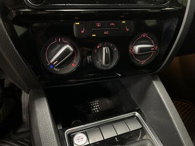 2016 Volkswagen Jetta 1.8T SEL - Photo 14 - West Bountiful, UT 84087