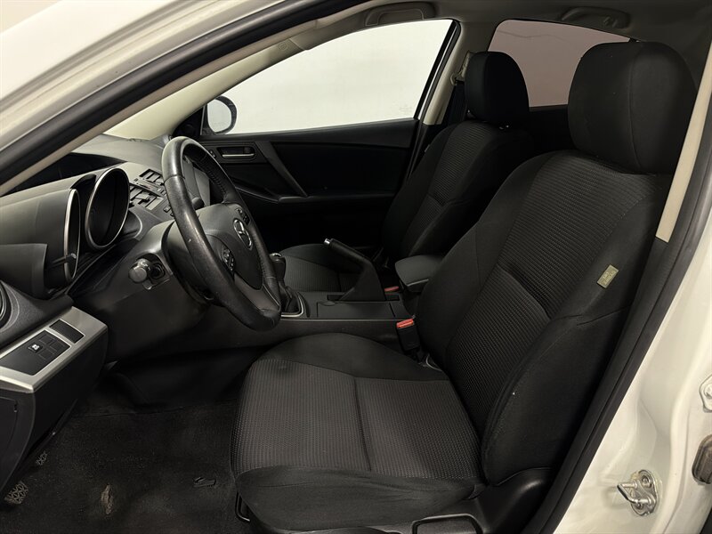 2013 Mazda Mazda3 i Touring - Photo 15 - West Bountiful, UT 84087
