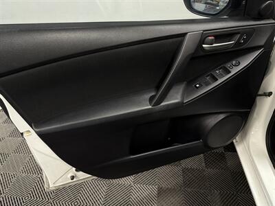 2013 Mazda Mazda3 i Touring - Photo 14 - West Bountiful, UT 84087