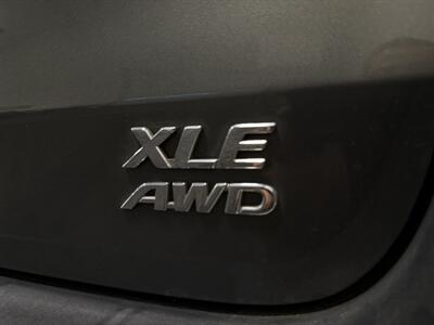 2011 Toyota Sienna XLE 7-Passenger   - Photo 11 - West Bountiful, UT 84087