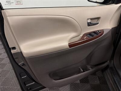 2011 Toyota Sienna XLE 7-Passenger   - Photo 17 - West Bountiful, UT 84087