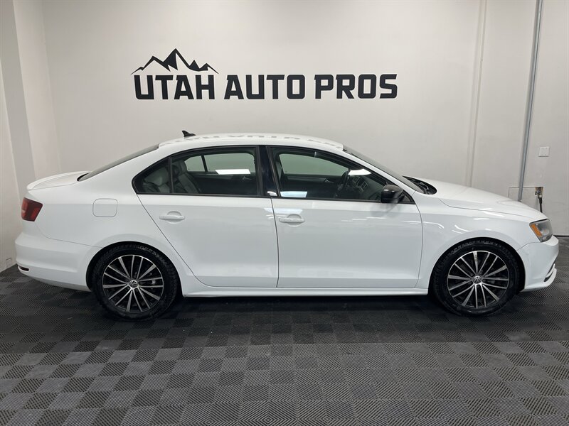 2016 Volkswagen Jetta 1.8T Sport - Photo 2 - West Bountiful, UT 84087