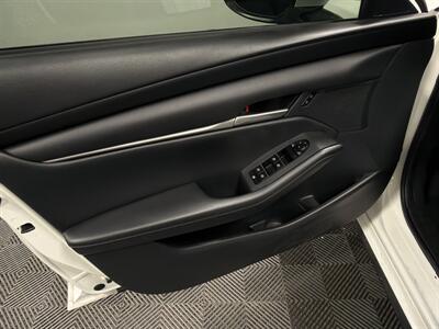 2022 Mazda Mazda3 Sedan Select   - Photo 13 - West Bountiful, UT 84087